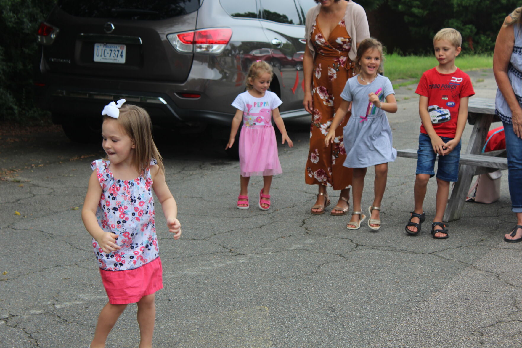 4-Piper meadows, maggie, charlotte and finley mccullough.JPG